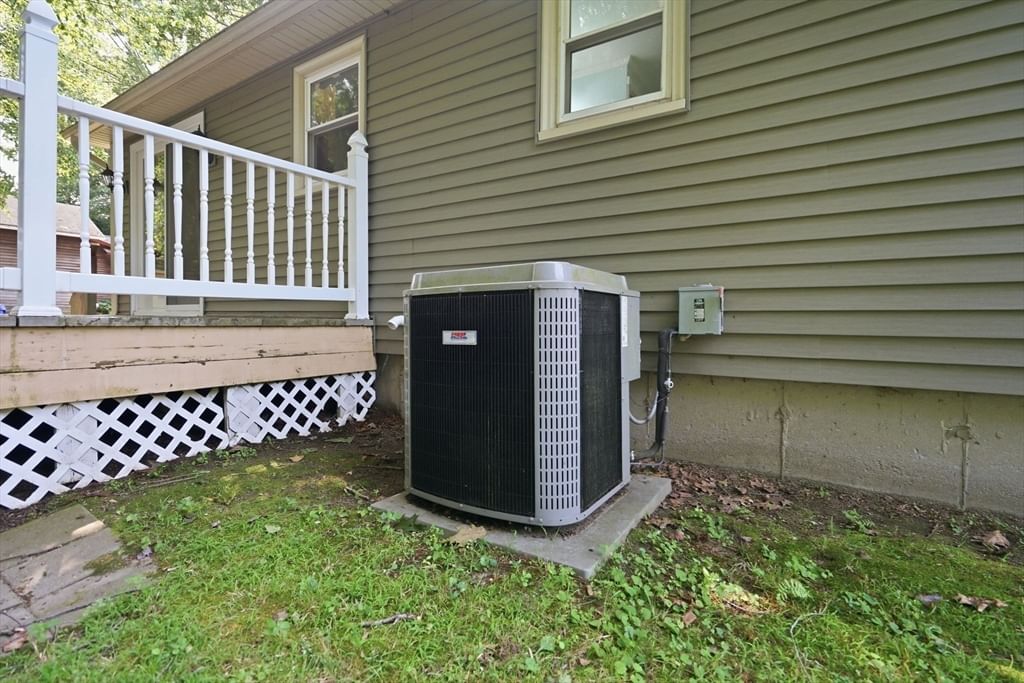223 Garnet St Springfield — Photo 32 of 41