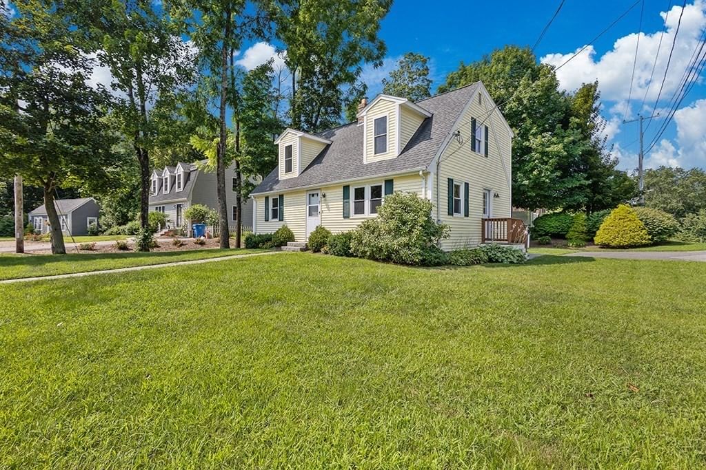 95 Franklin St Wrentham — Photo 3 of 36