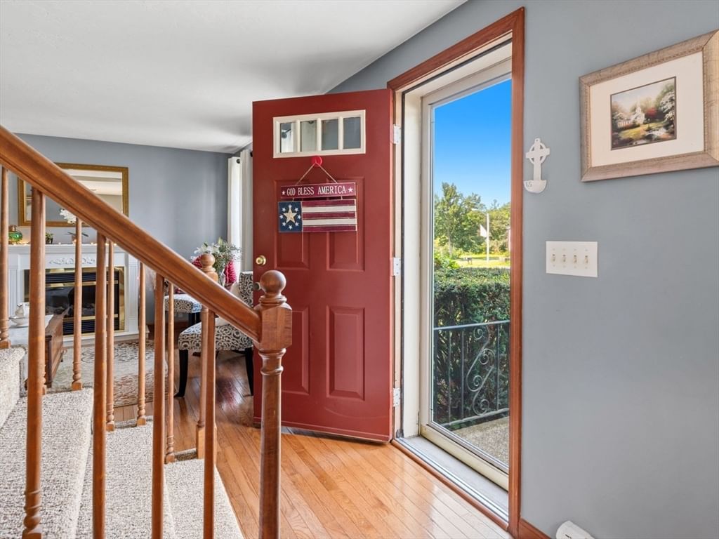 35 Kirk Cir Plymouth — Photo 2 of 42