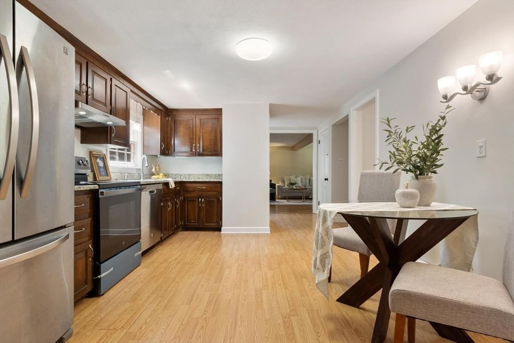 35 Longfellow Rd Shrewsbury — Photo 16 of 42