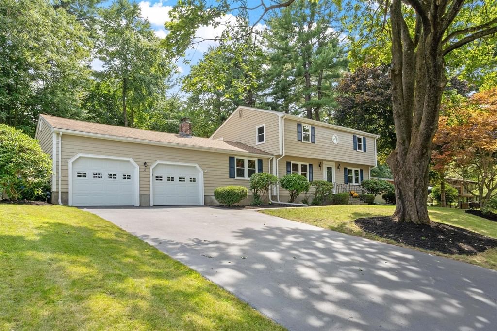 35 Longfellow Rd Shrewsbury — Photo 2 of 42