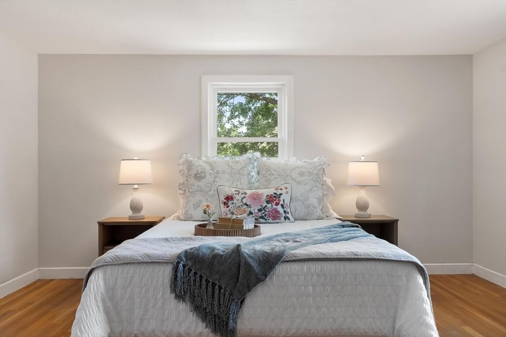 35 Longfellow Rd Shrewsbury — Photo 33 of 42