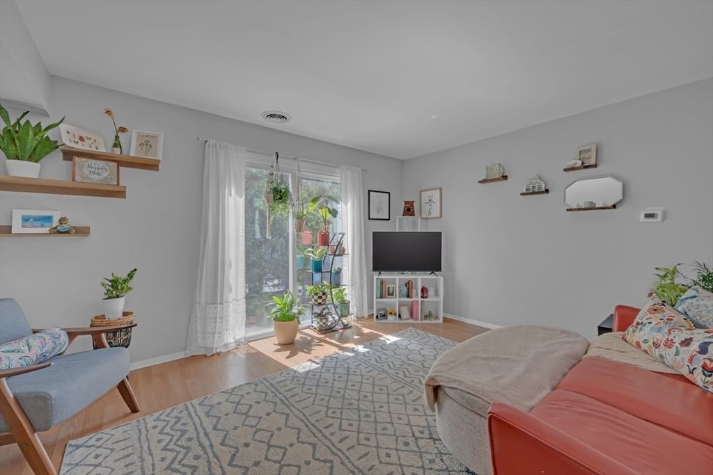8 Crestview Dr #38 Spencer — Photo 3 of 19