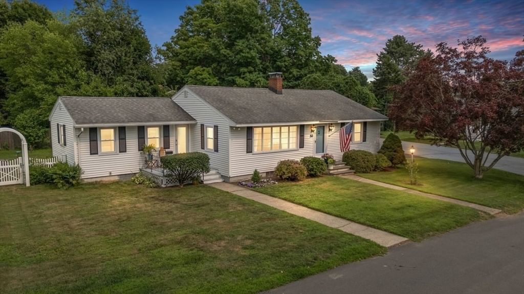 50 Fernwood Ave Haverhill — Photo 2 of 42