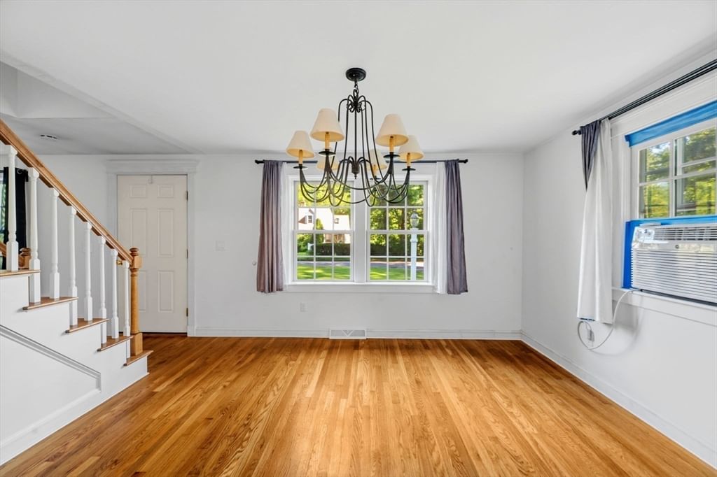 207 Valley St Pembroke — Photo 9 of 32