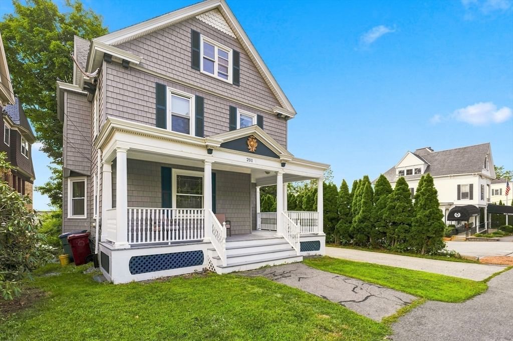 201 Nesmith Street Lowell — Photo 2 of 42
