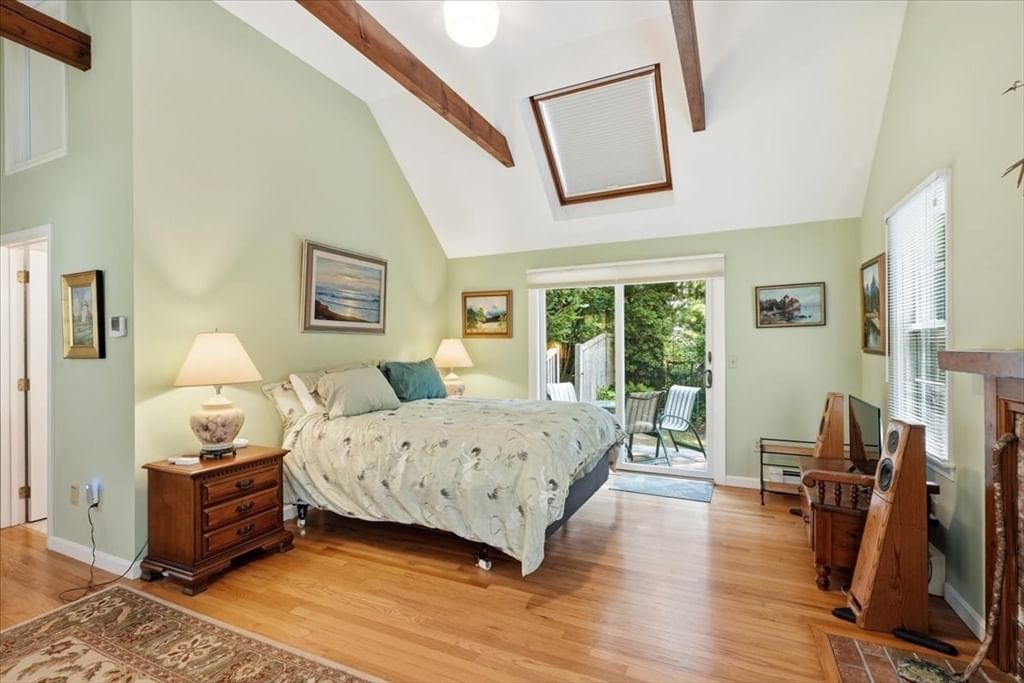 98 Bray Farm Rd S Yarmouth — Photo 14 of 31