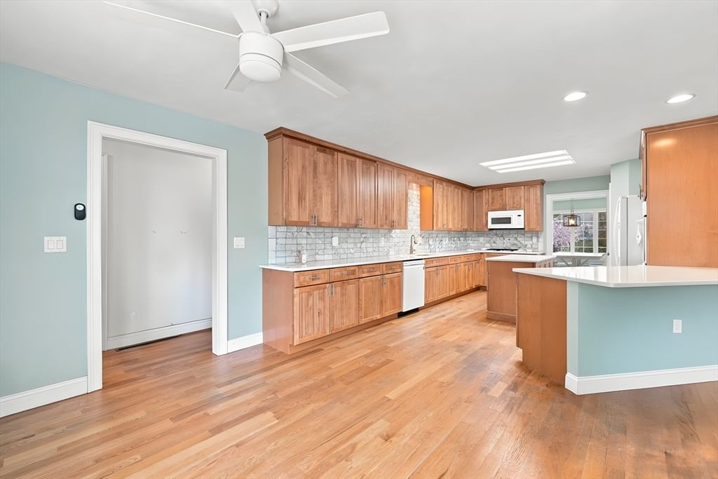 67 Abigaile Lane West Springfield — Photo 18 of 42
