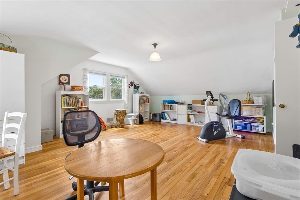 4 Murdoch Road Natick — Photo 22 of 32