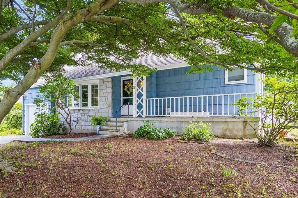 4 Murdoch Road Natick — Photo 4 of 32