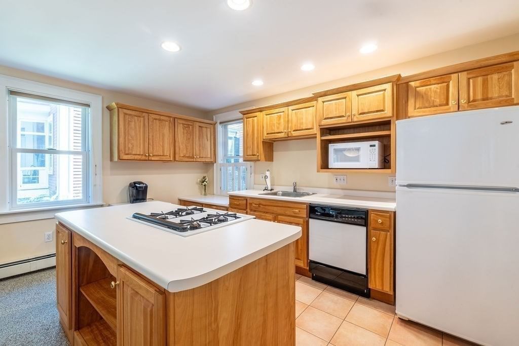 40 N Main St #3 Ipswich — Photo 9 of 34