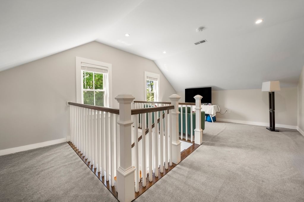 54 Canterbury St #B Hingham — Photo 18 of 36
