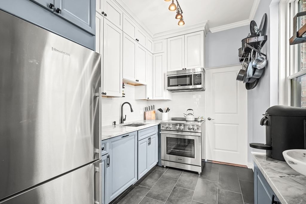 17 Cazenove St #408 Boston — Photo 3 of 29
