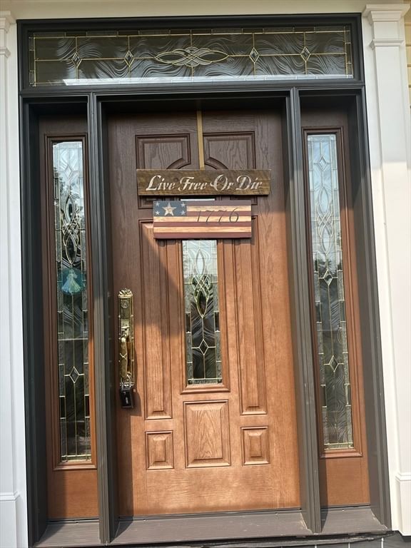 139 Blanchard St Chicopee — Photo 4 of 37