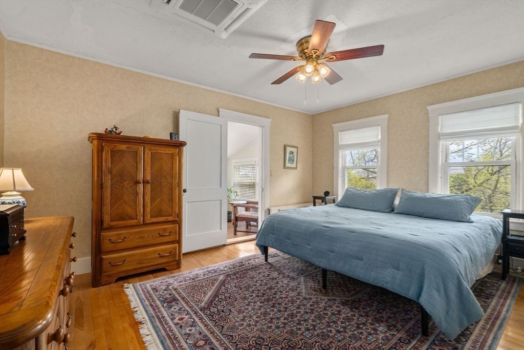 28 Maplewood Rd Worcester — Photo 18 of 39