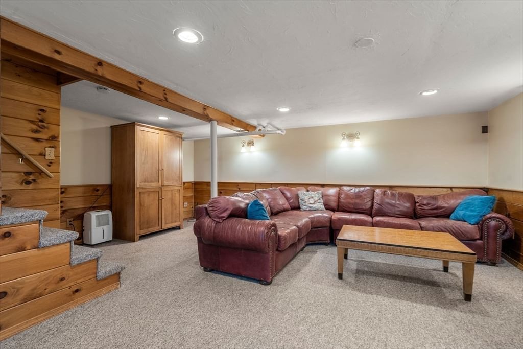 28 Maplewood Rd Worcester — Photo 30 of 39
