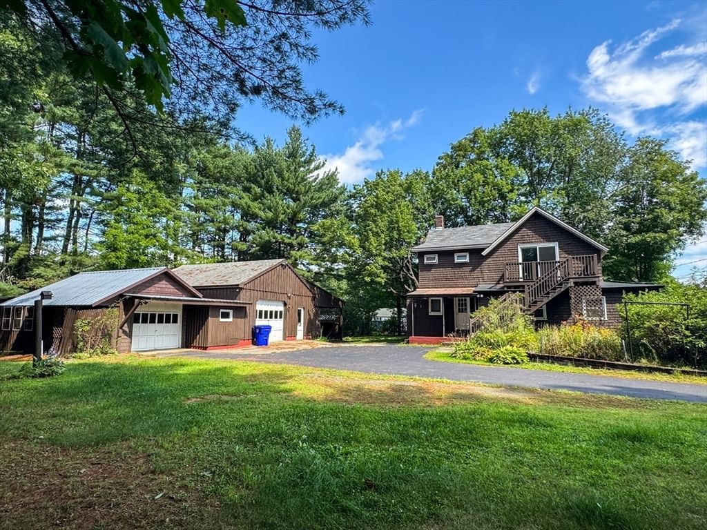 54 Fairview Street E Greenfield — Photo 3 of 42