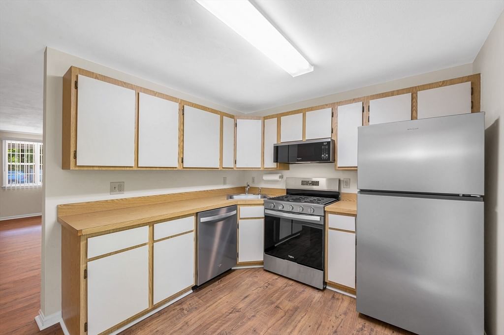 11 Kennedy Drive #11 Chelmsford — Photo 6 of 21