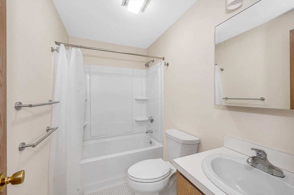 11 Kennedy Drive #11 Chelmsford — Photo 8 of 21
