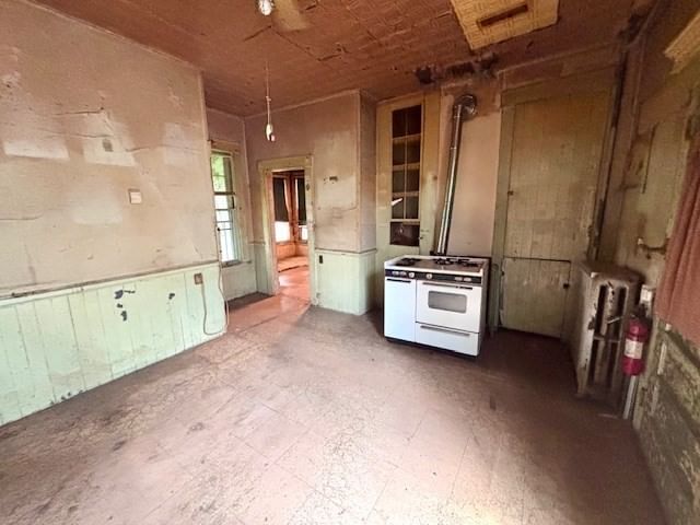 41 Mount Vernon St Lowell — Photo 13 of 28