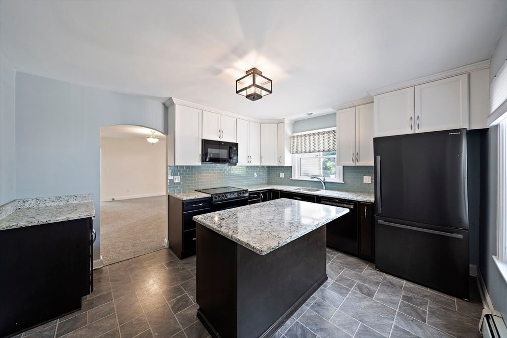 65 Fuller St Canton — Photo 3 of 23