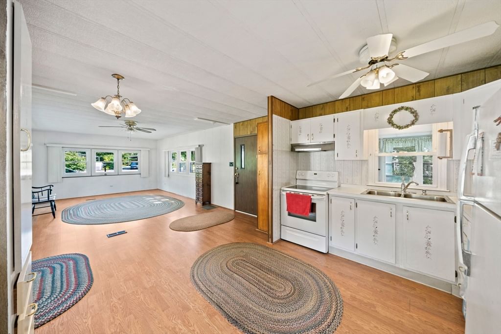 37-3 South Meadow Village Carver — Photo 4 of 23