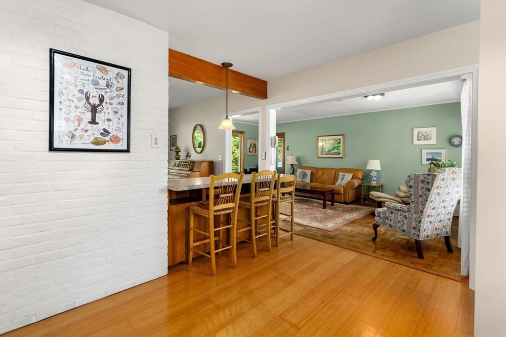 24 Vernon Road Natick — Photo 4 of 18