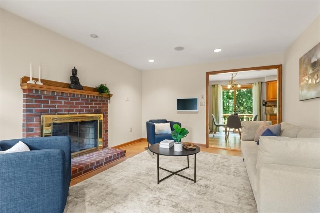 73 Sudbury Ashland — Photo 7 of 40