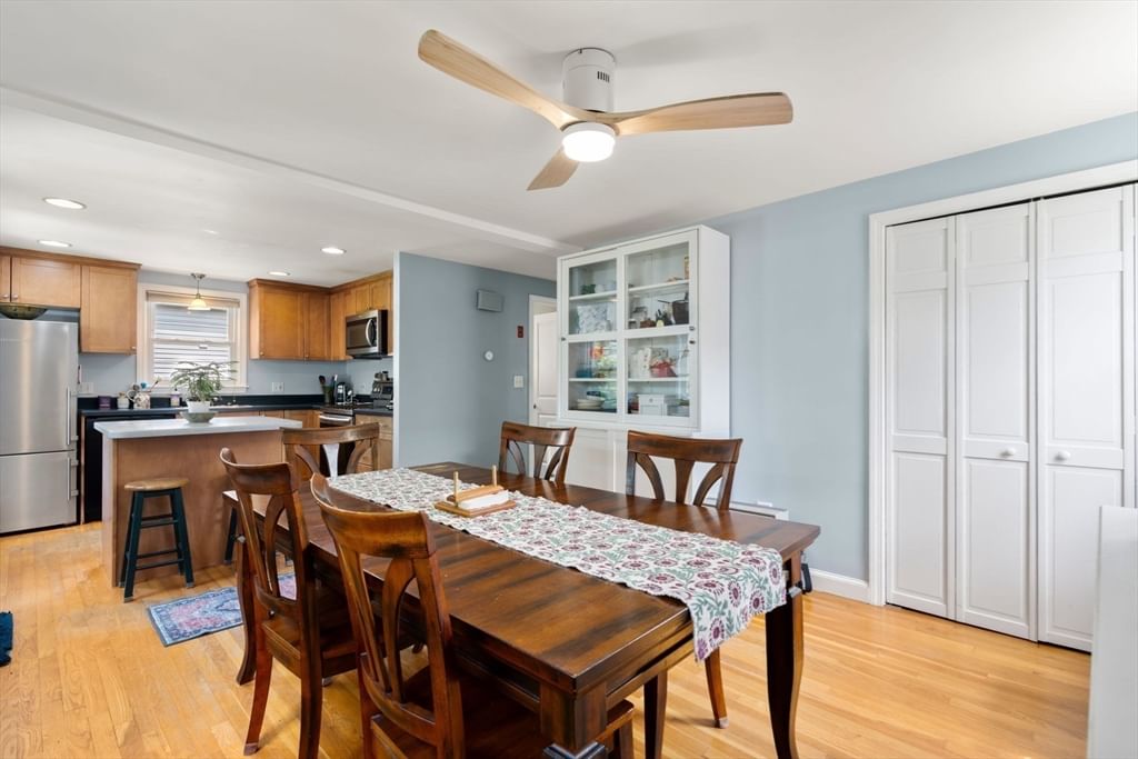 195 Glenellen Rd Boston — Photo 12 of 37