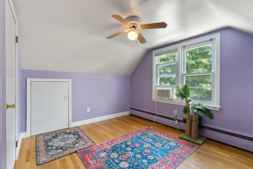 195 Glenellen Rd Boston — Photo 13 of 37