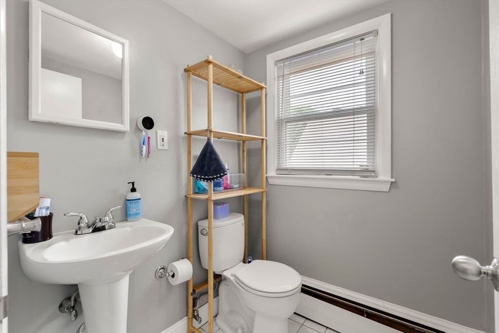 195 Glenellen Rd Boston — Photo 15 of 37