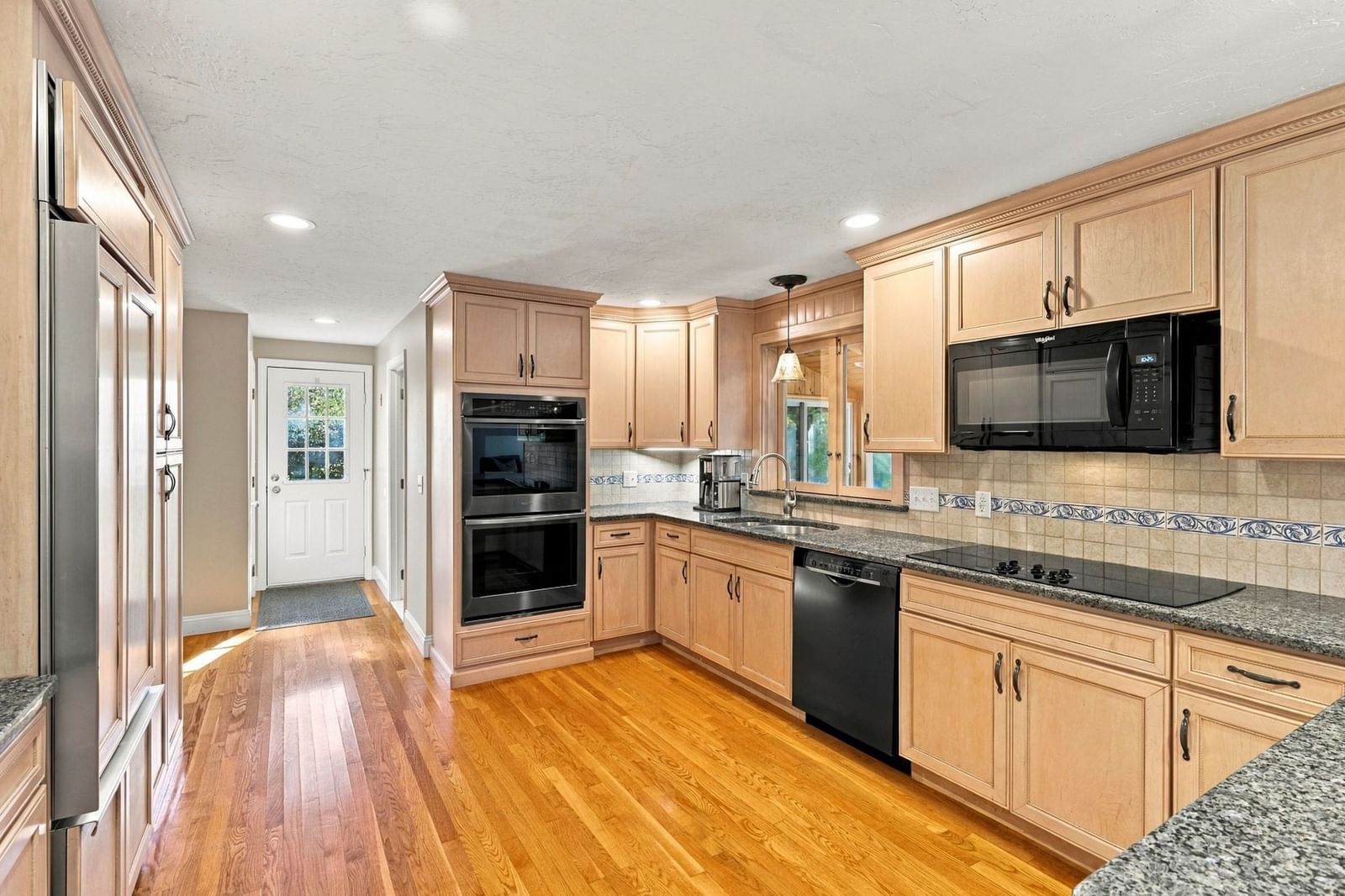 73 Maynard St Northborough — Photo 19 of 40