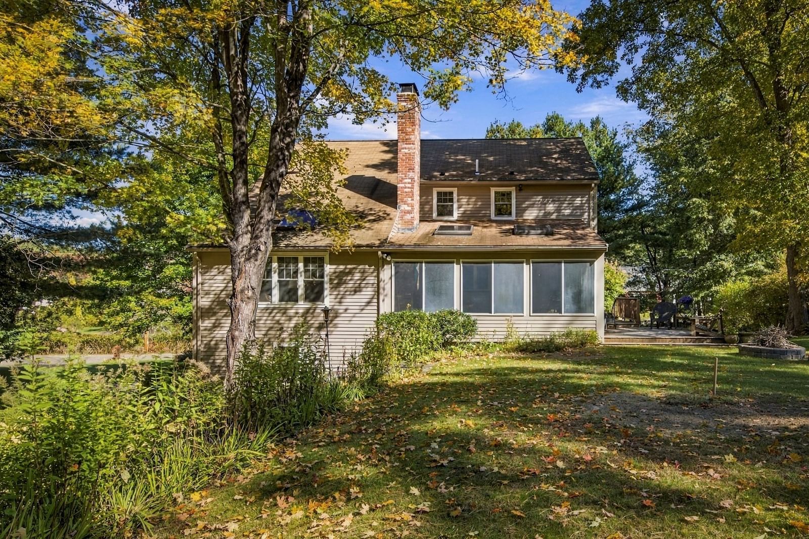 73 Maynard St Northborough — Photo 6 of 40