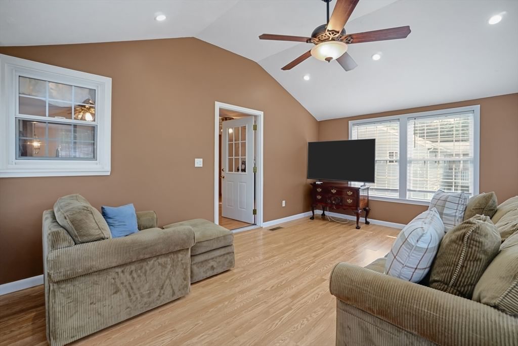 25 Jionzo Rd Milford — Photo 12 of 38