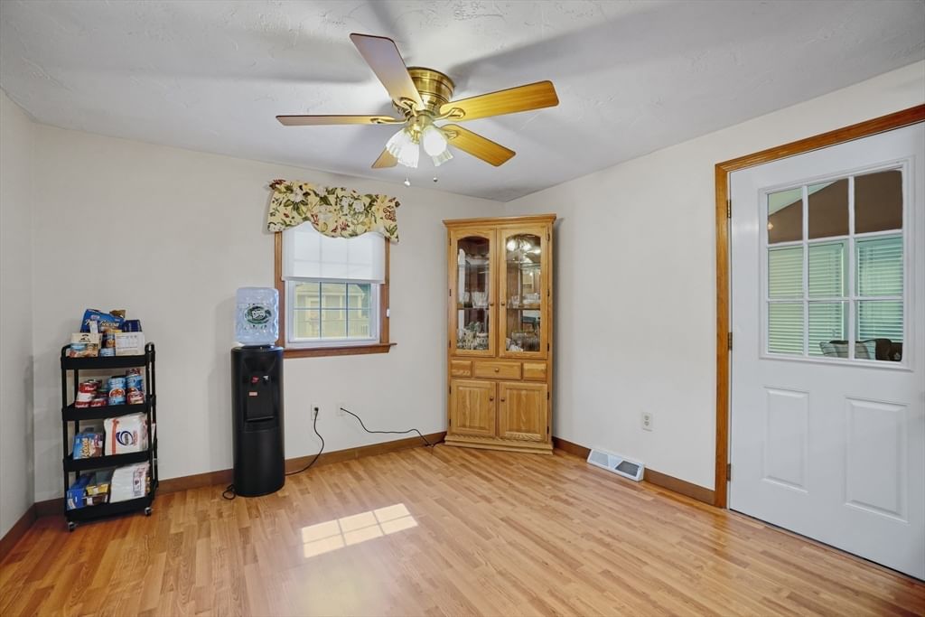 25 Jionzo Rd Milford — Photo 7 of 38
