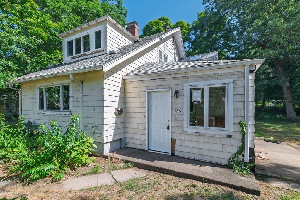 Property at 126 Lakehurst Ave, Weymouth, MA 02189