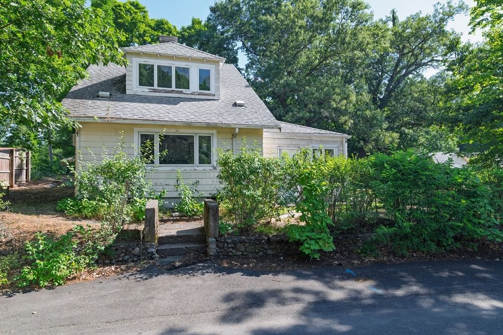 126 Lakehurst Ave Weymouth — Photo 3 of 30