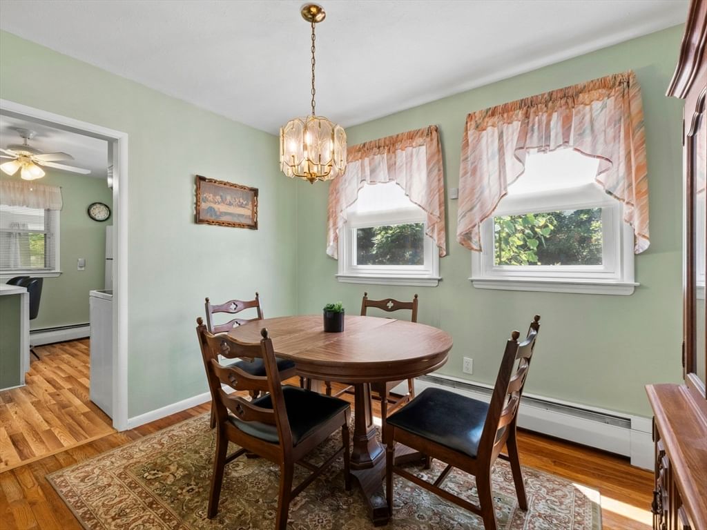 170 Verona St Lynn — Photo 16 of 38