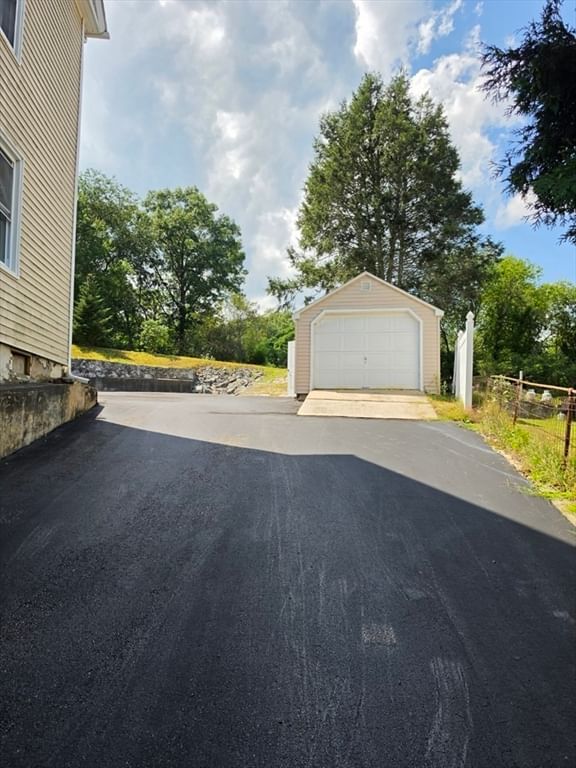 49 Oxford Ave Dudley — Photo 20 of 24