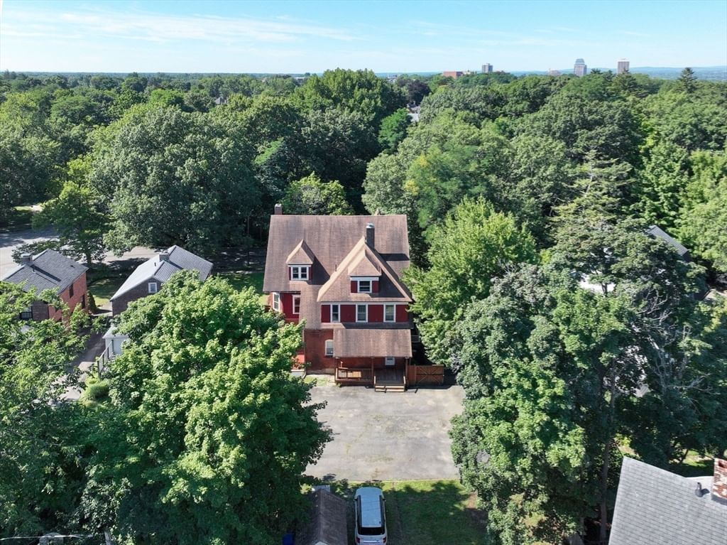 171 Dartmouth Ter Springfield — Photo 5 of 42