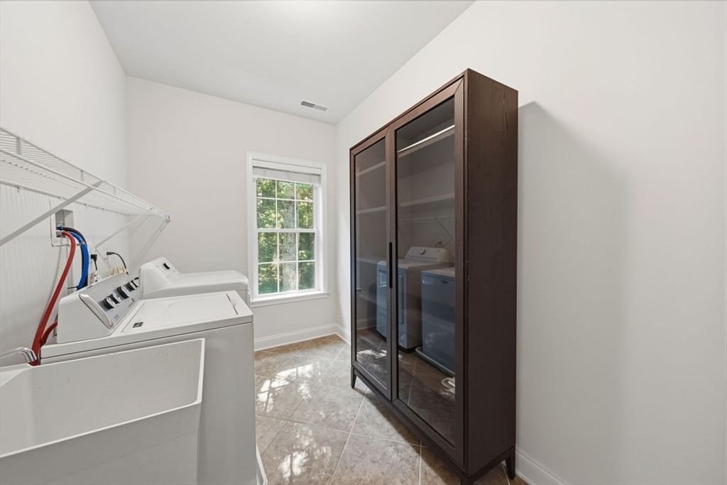 208 Mohawk Path Holliston — Photo 24 of 35