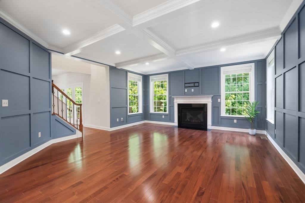 208 Mohawk Path Holliston — Photo 8 of 35