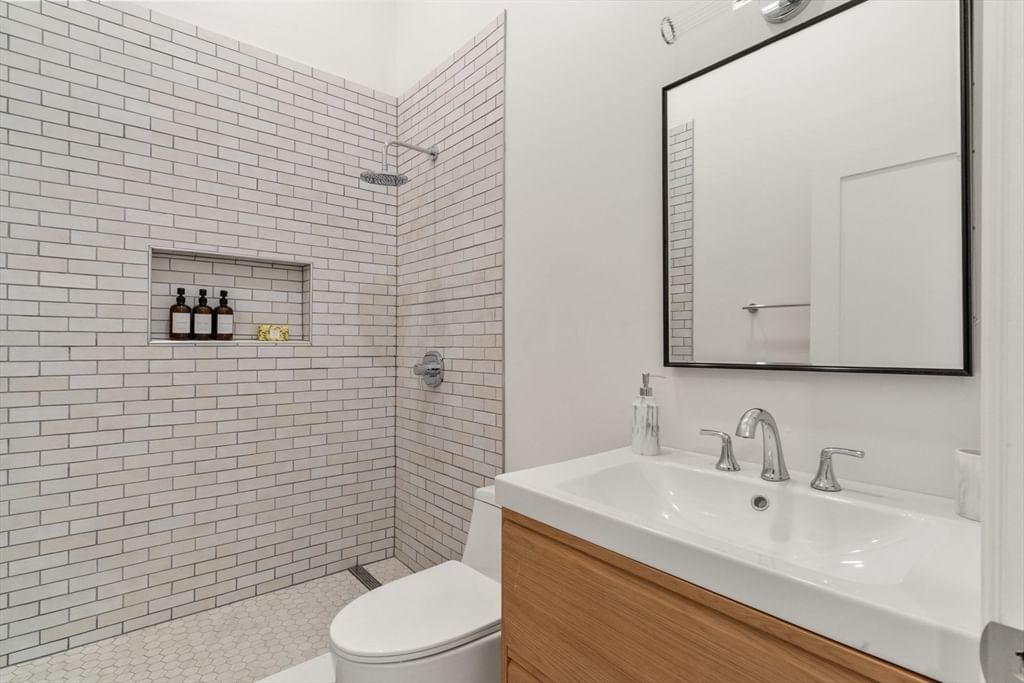 116 W Concord St #4 Boston — Photo 10 of 21