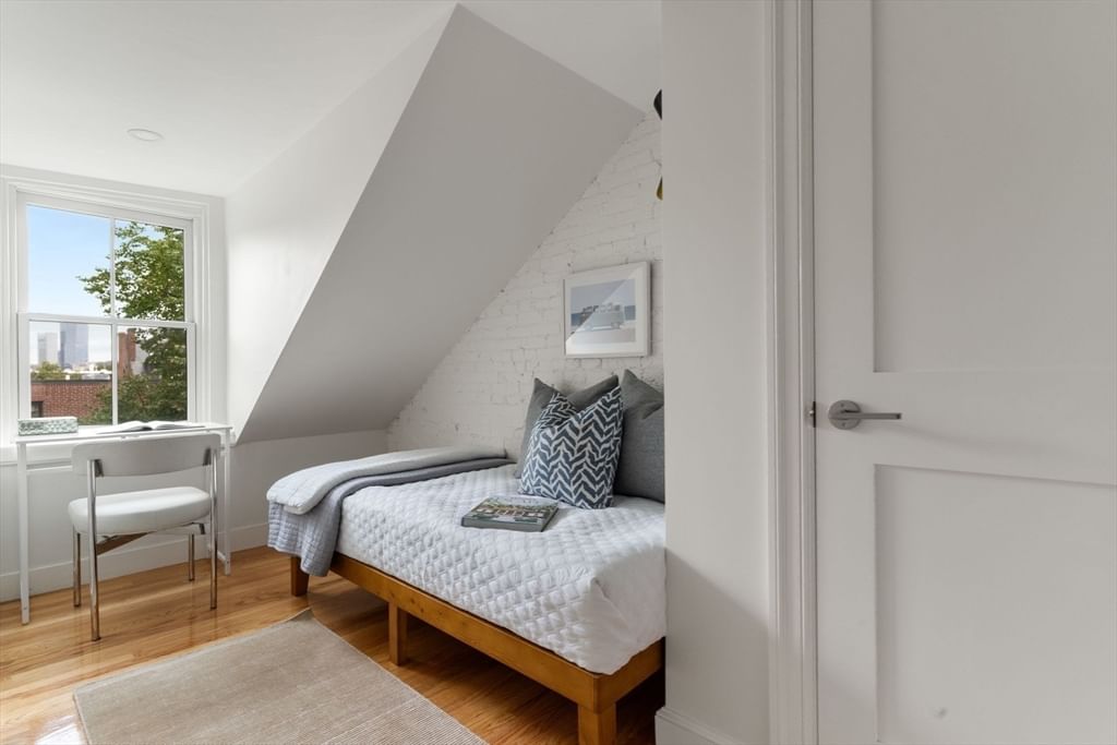 116 W Concord St #4 Boston — Photo 12 of 21
