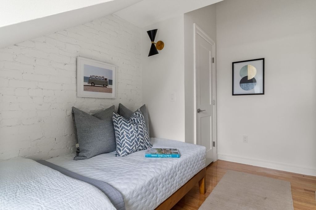 116 W Concord St #4 Boston — Photo 18 of 21