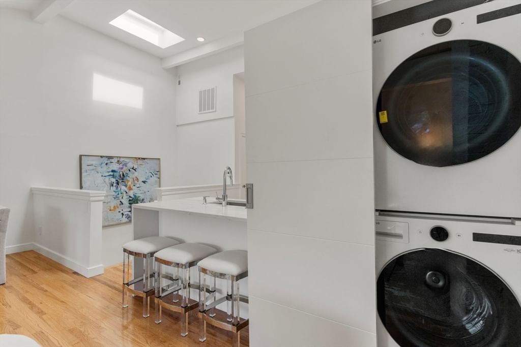 116 W Concord St #4 Boston — Photo 9 of 21