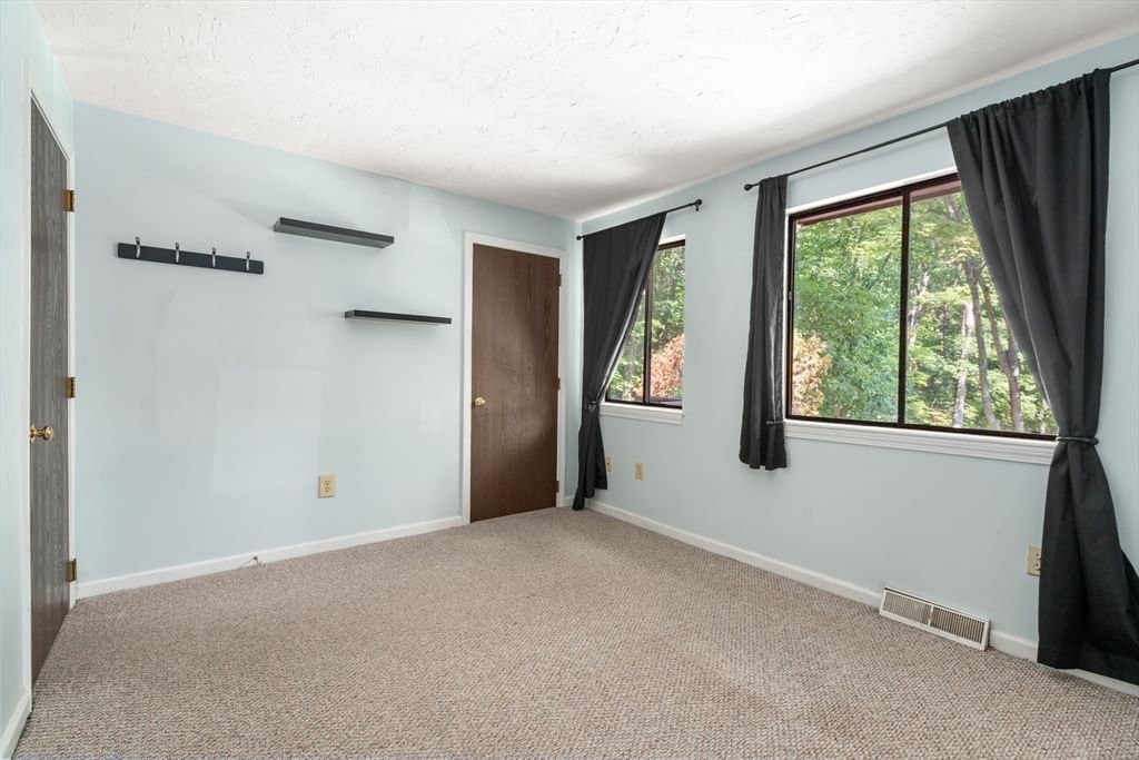 281 Meeting House Path #281 Ashland — Photo 7 of 16