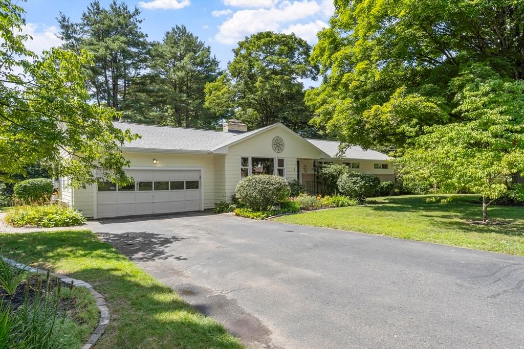 Property at 9 Cherry Ridge Rd, Acton, MA 01720