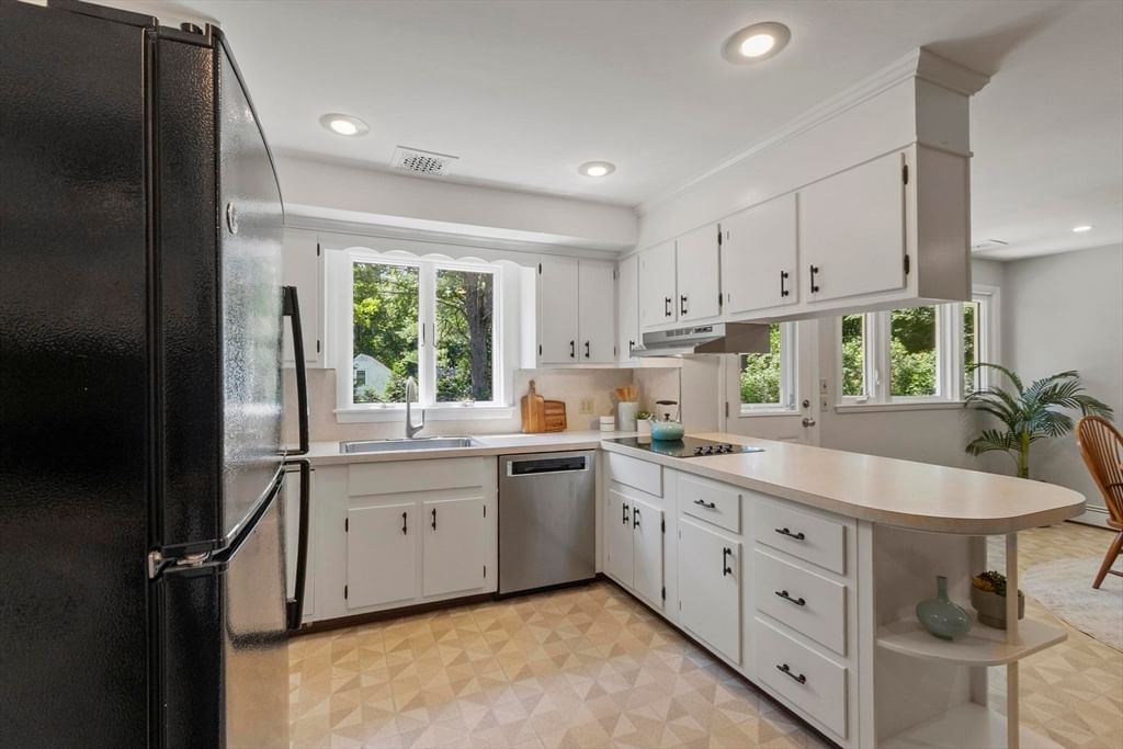9 Cherry Ridge Rd Acton — Photo 7 of 37