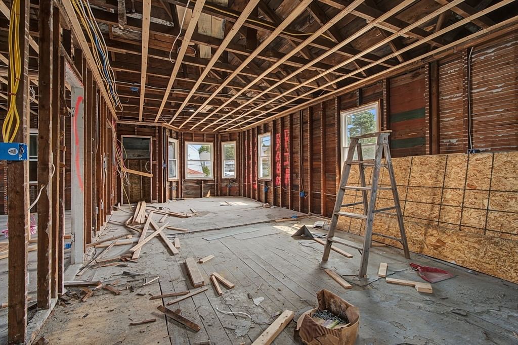 23 Bryan St Fall River — Photo 8 of 22